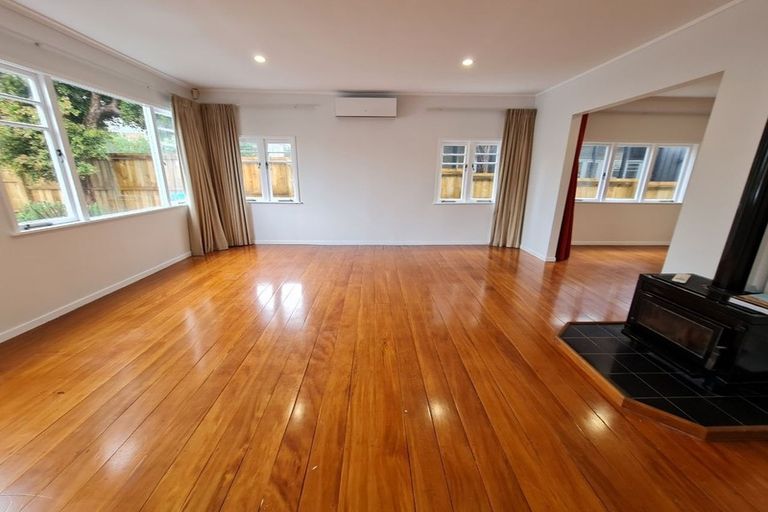 Photo of property in 36b Alberta Street, Point Chevalier, Auckland, 1022