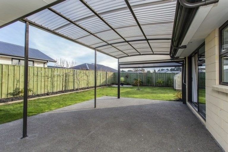 Photo of property in 35 Riverview Road, Rangiora, 7400