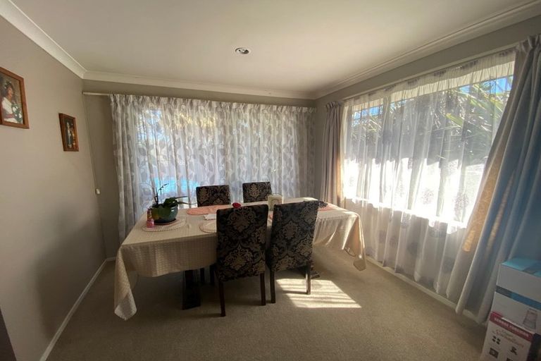 Photo of property in 48 Senator Drive, Manurewa, Auckland, 2105