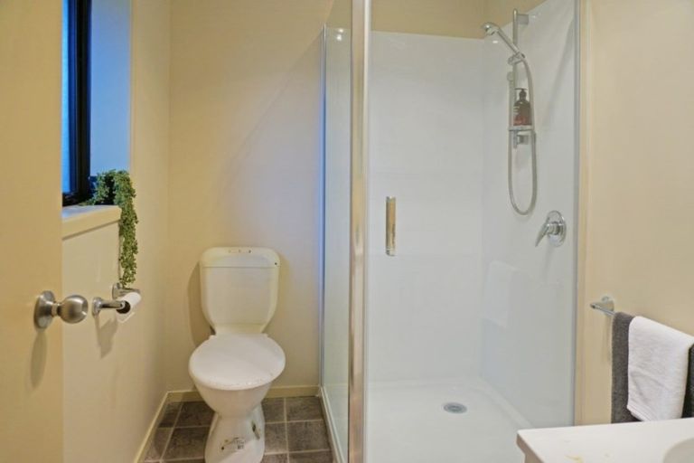 Photo of property in 68 Paisley Street, Kew, Invercargill, 9812