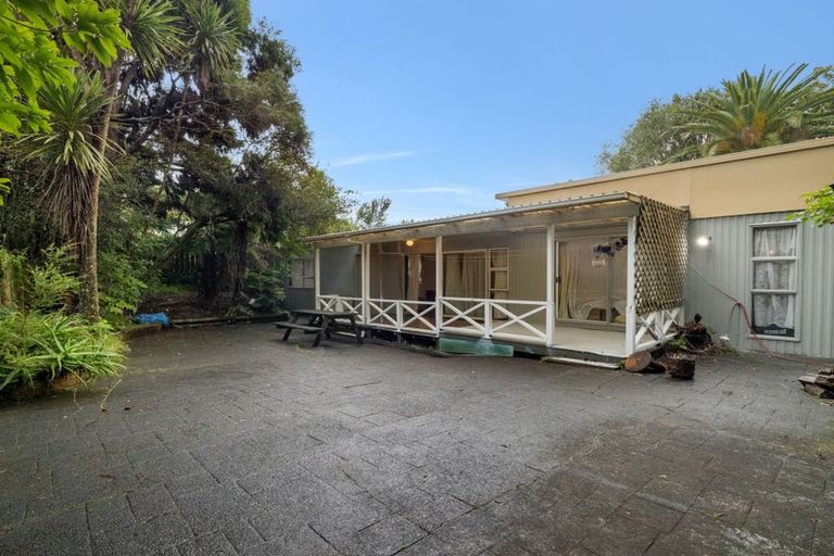 Photo of property in 12 Karapiti Place, Glen Eden, Auckland, 0602