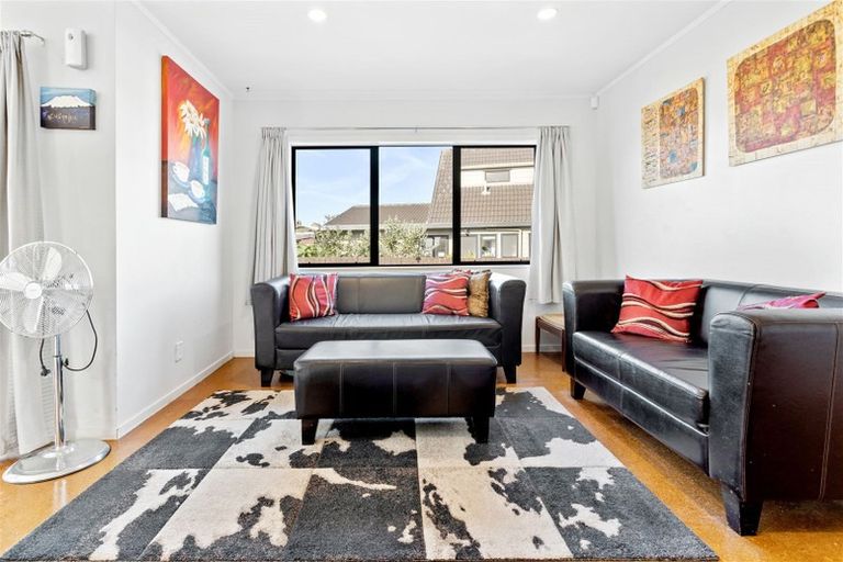 Photo of property in 11 Halyard Place, Te Atatu Peninsula, Auckland, 0610