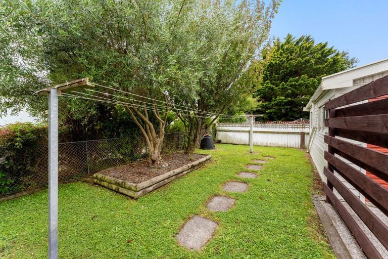 Photo of property in 76 Lethbridge Street, Feilding, 4702