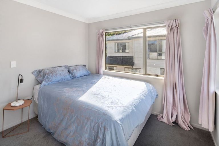 Photo of property in 14a Gifford Grove, Churton Park, Wellington, 6037