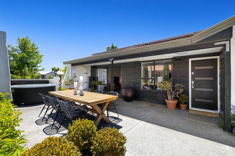 Photo of property in 9 Wakelin Place, Redwood, Christchurch, 8051