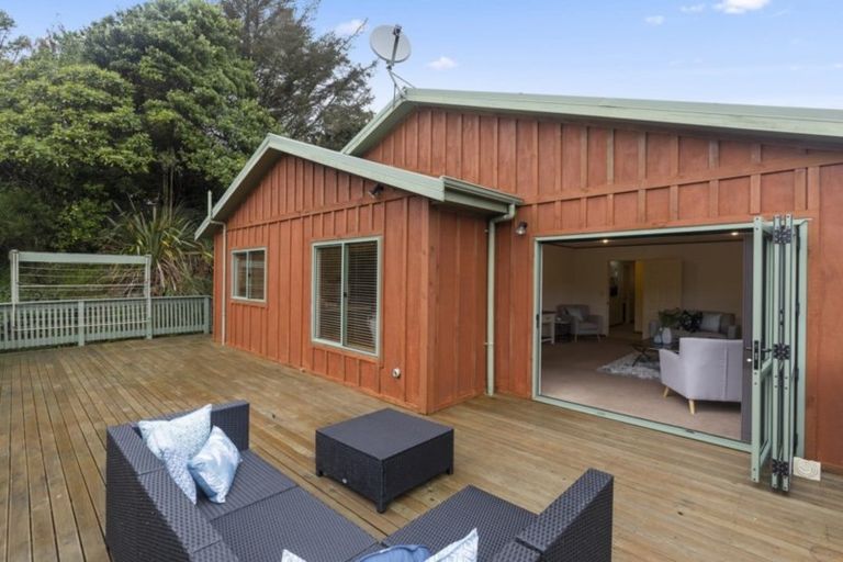 Photo of property in 16 Haast Close, Kelson, Lower Hutt, 5010