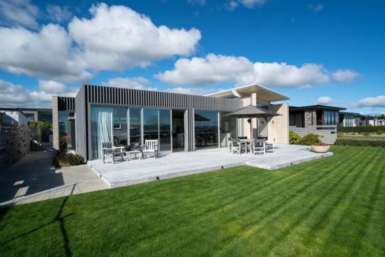 Photo of property in 12 Kurapoto Lane, Rainbow Point, Taupo, 3330