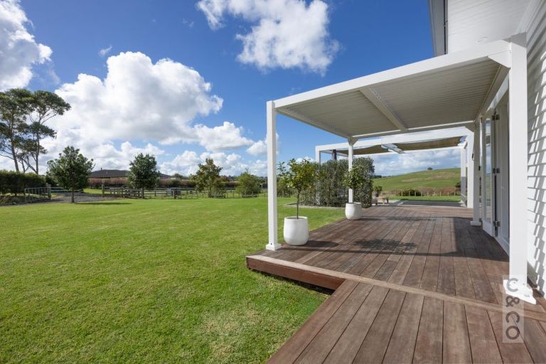 Photo of property in 79 Mount Albion Rise, Taupaki, Henderson, 0782