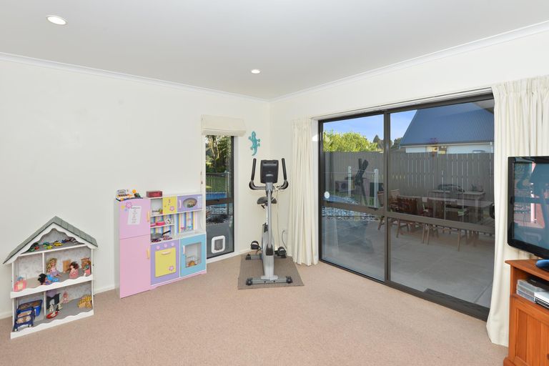 Photo of property in 10 Chatsfield Place, Te Kamo, Whangarei, 0112