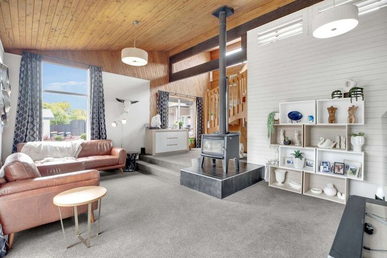 Photo of property in 11a Larch Place, Casebrook, Christchurch, 8051