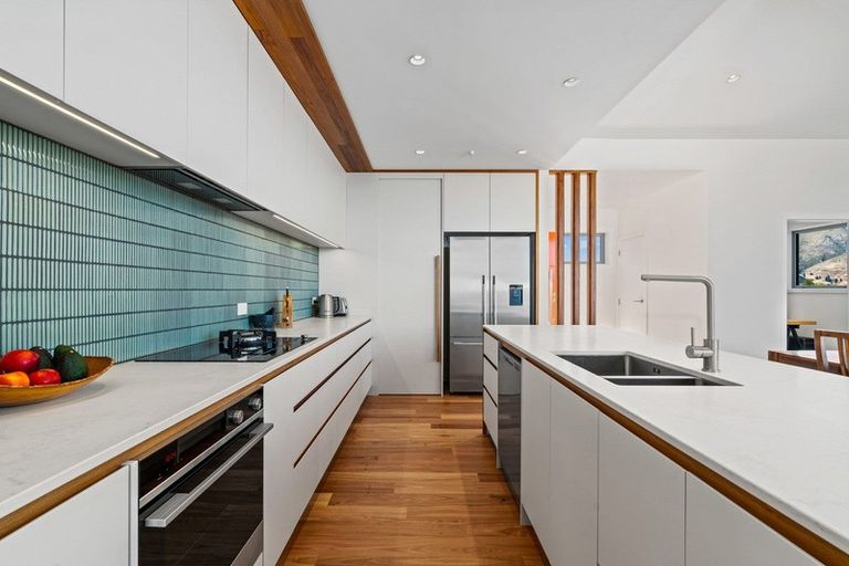 Photo of property in 44 Farrant Drive, Wanaka, 9305