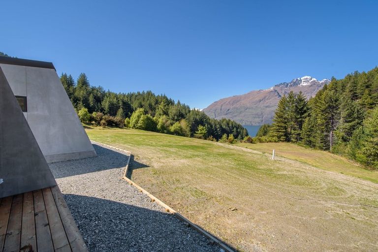 Photo of property in 607a Glenorchy-queenstown, Closeburn, Queenstown, 9371