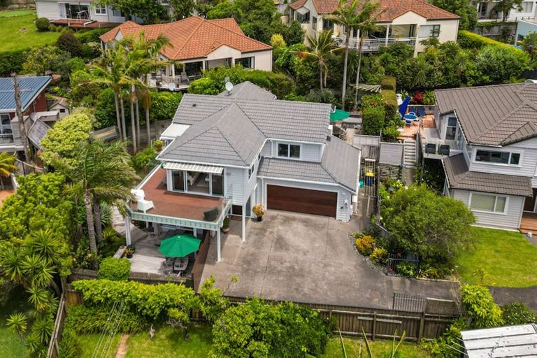 Photo of property in 2/5a Galaxy Drive, Mairangi Bay, Auckland, 0630