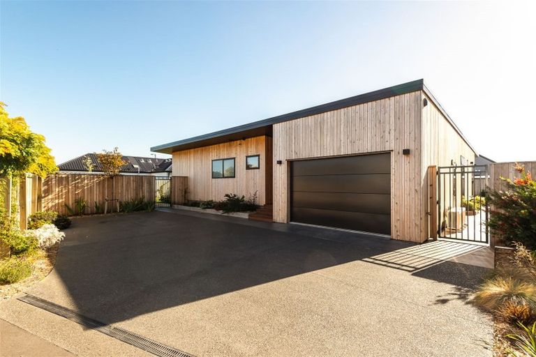 Photo of property in 16 Ardrossan Way, Tai Tapu, 7672