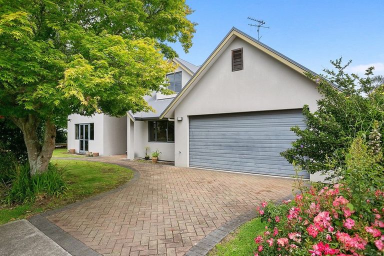 Photo of property in 33 Williams Street, Cambridge, 3434