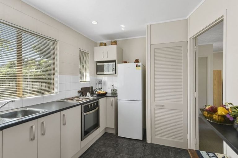 Photo of property in 2/32 Stredwick Drive, Torbay, Auckland, 0630