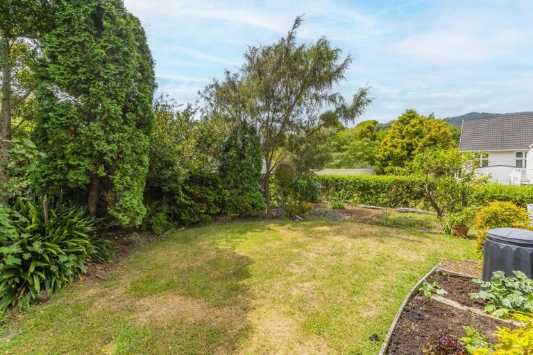 Photo of property in 49b Ngaio Road, Waikanae, 5036