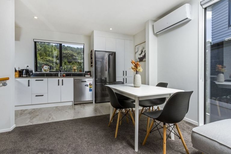 Photo of property in 70 Makamaka Lane, Albany Heights, Auckland, 0632