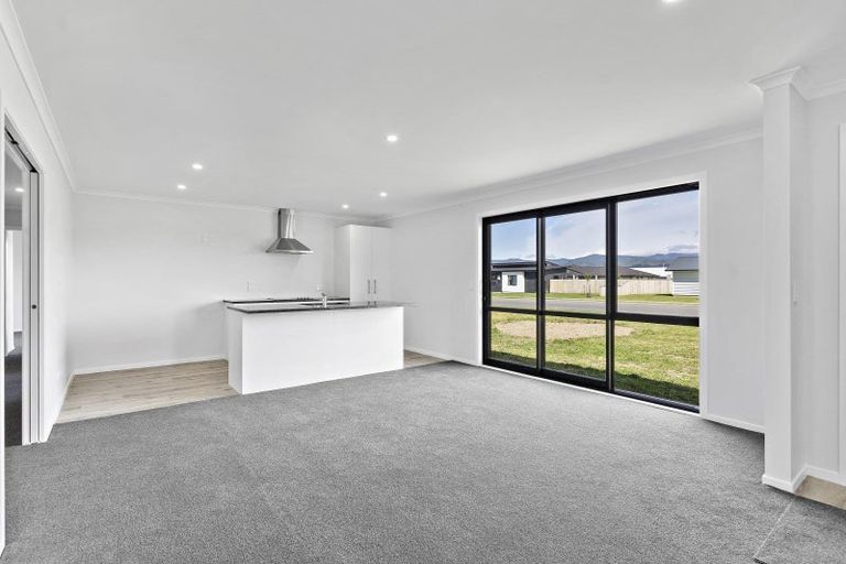 Photo of property in 5 Fantail Avenue, Carterton, 5713