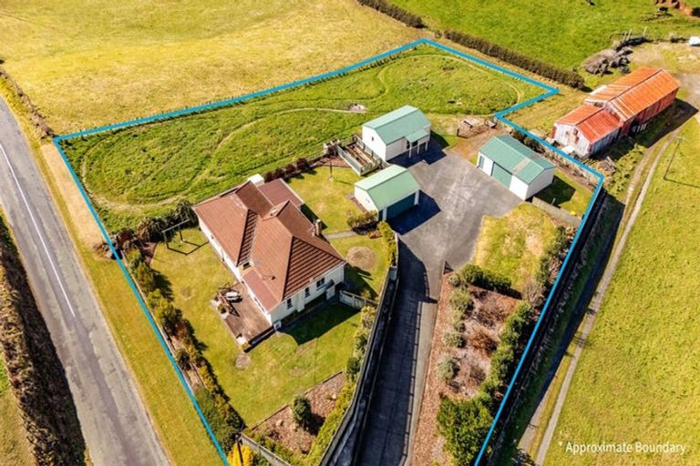 Photo of property in 54 Lepper Road, Inglewood, 4386