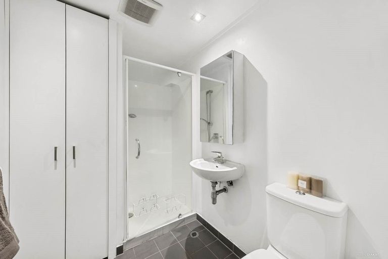 Photo of property in The Volt Apartments, 1025/430 Queen Street, Auckland Central, Auckland, 1010