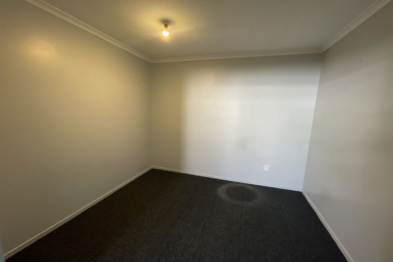 Photo of property in 13 Omana Road, Papatoetoe, Auckland, 2025