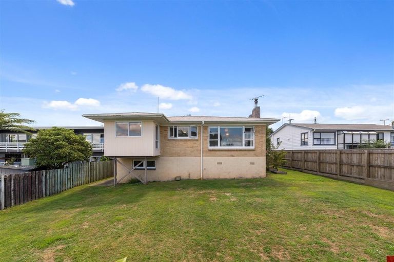 Photo of property in 11 Grand Vue Road, Kawaha Point, Rotorua, 3010