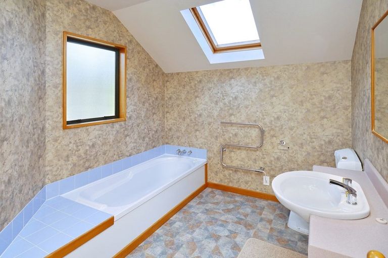 Photo of property in 251b Fifield Terrace, Opawa, Christchurch, 8023