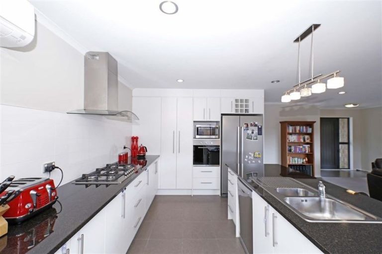 Photo of property in 10 Cole Thomas Place, Huntington, Hamilton, 3210