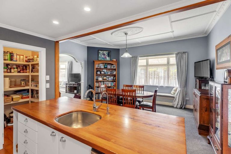 Photo of property in 404 Tremaine Avenue, Takaro, Palmerston North, 4412