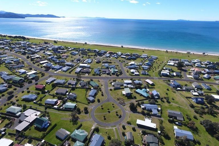 Photo of property in 113 Titoki Place, Matarangi, Whitianga, 3592