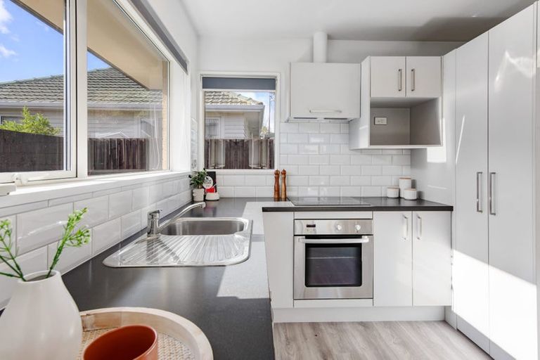 Photo of property in 7b Bentley Street, Russley, Christchurch, 8042