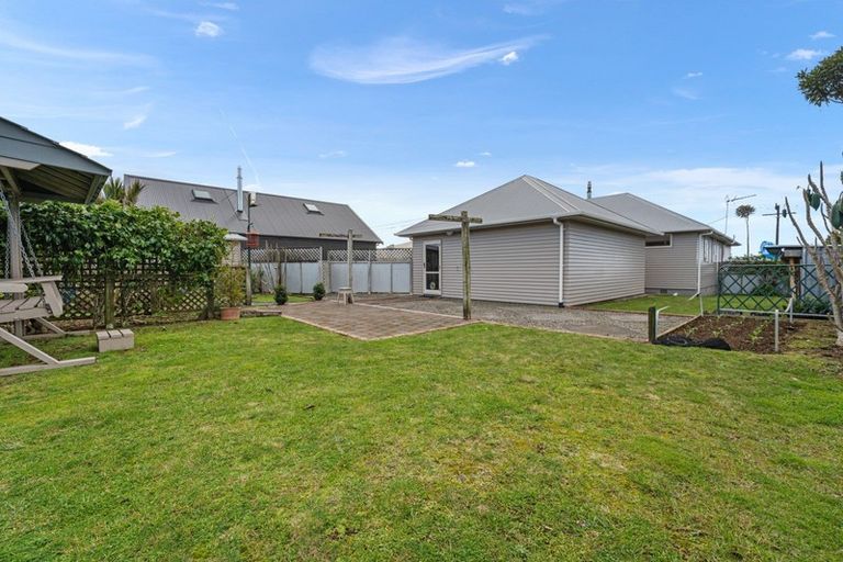 Photo of property in 6 Aotea Street, Welbourn, New Plymouth, 4312