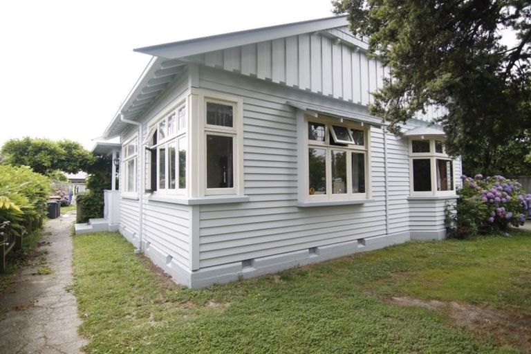 Photo of property in 2/9 Ngaio Street, Saint Martins, Christchurch, 8022