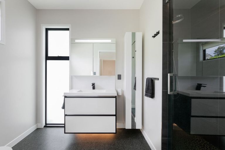 Photo of property in 46 Saint Pauls Drive, Brookfield, Tauranga, 3110