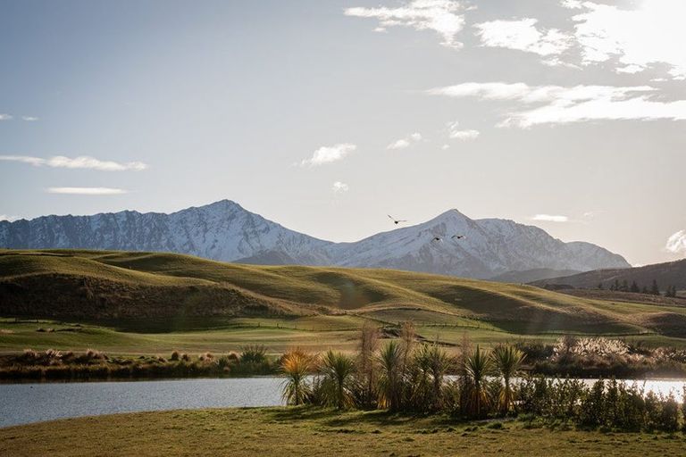 Photo of property in 2 Taurus Lane, Jacks Point, 9371