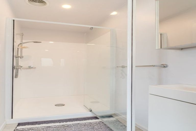 Photo of property in 5 Okahau Terrace, Warrington, 9471