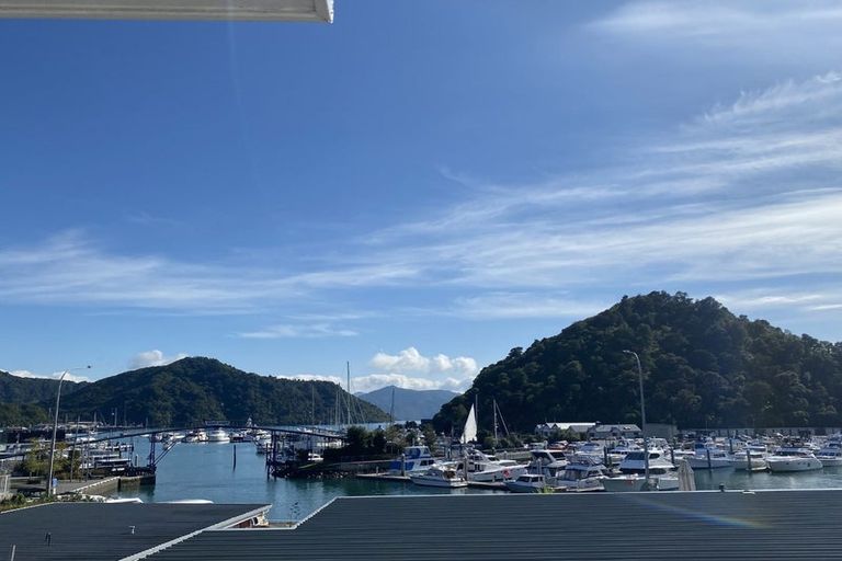 Photo of property in 1/29 Waikawa Road, Picton, 7220