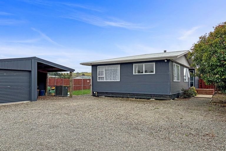 Photo of property in 37 Cross Street, Coalgate, 7673