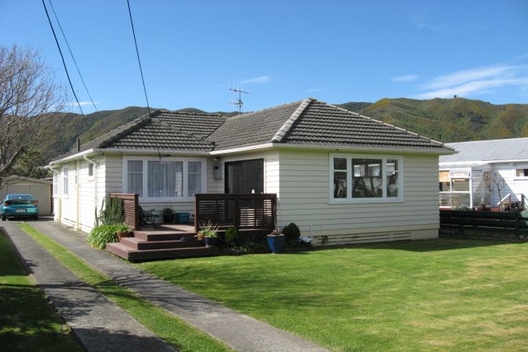 Photo of property in 14 Westminster Road, Wainuiomata, Lower Hutt, 5014