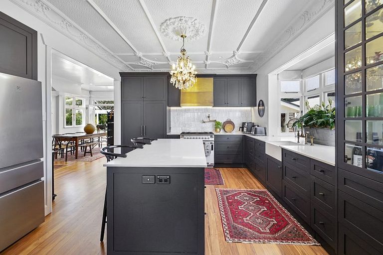 Photo of property in 7 Glen Almond Street, New Plymouth, 4310