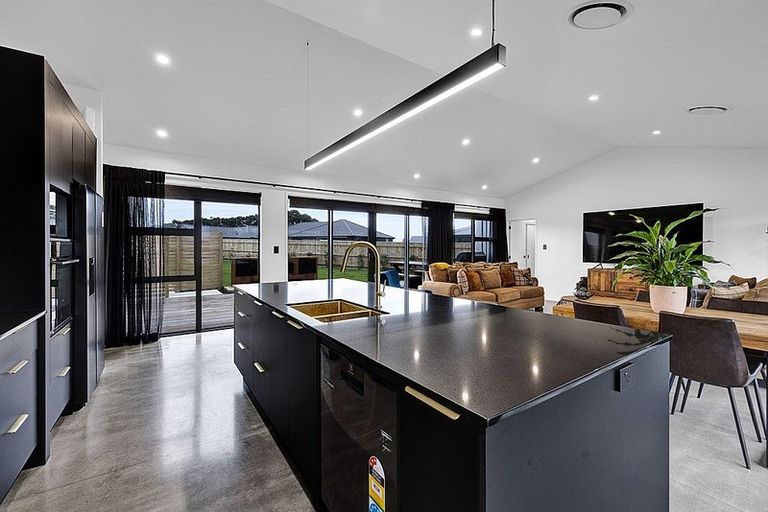 Photo of property in 51a Rata Street, Hawera, 4610