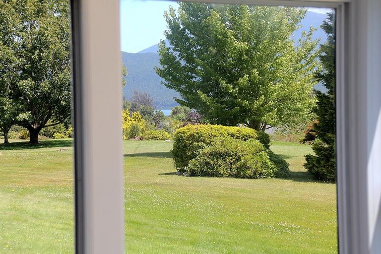 Photo of property in 15 Burnby Place, Te Anau, 9679