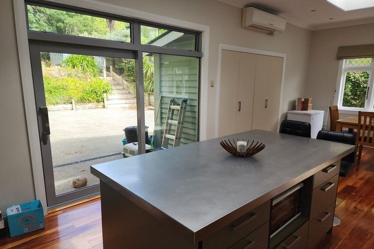 Photo of property in 41 Waikowhai Street, Ngaio, Wellington, 6035