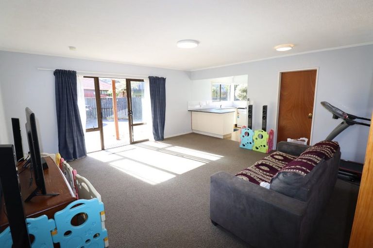 Photo of property in 6a Flinders Place, Johnsonville, Wellington, 6037