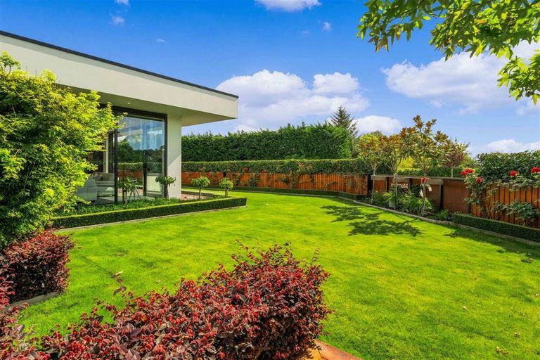 Photo of property in 2 Mersham Drive, Prebbleton, 7604