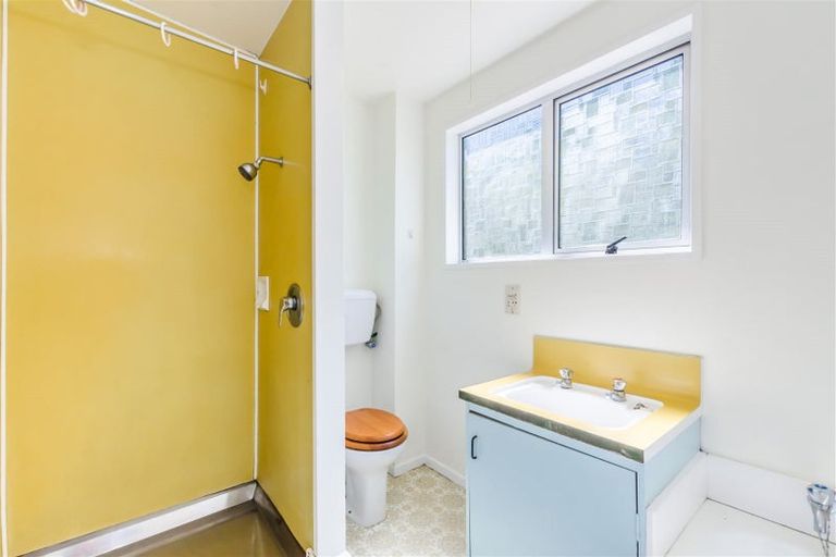 Photo of property in 72 Glen Road, Raumati South, Paraparaumu, 5032