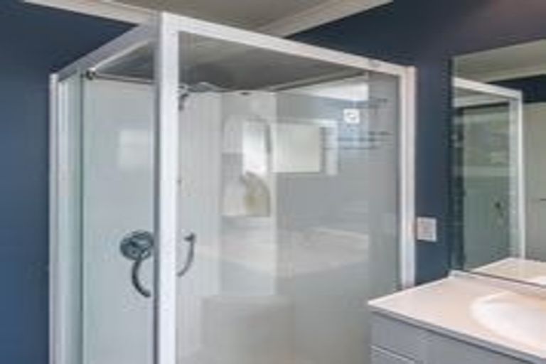 Photo of property in 5 Central Park, Paraparaumu Beach, Paraparaumu, 5032