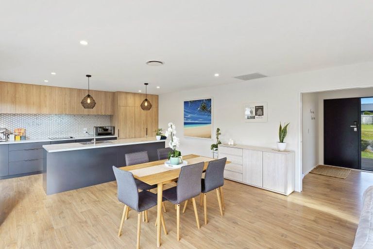 Photo of property in 14 Seagrass Place, Otaki Beach, Otaki, 5512