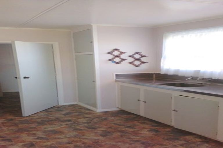 Photo of property in 16 Carey Street, Waitara, 4320